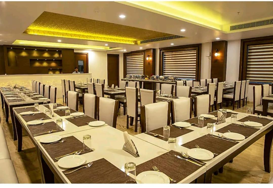 Hotel Agra Grande By Goyal Hoteliers Exterior foto